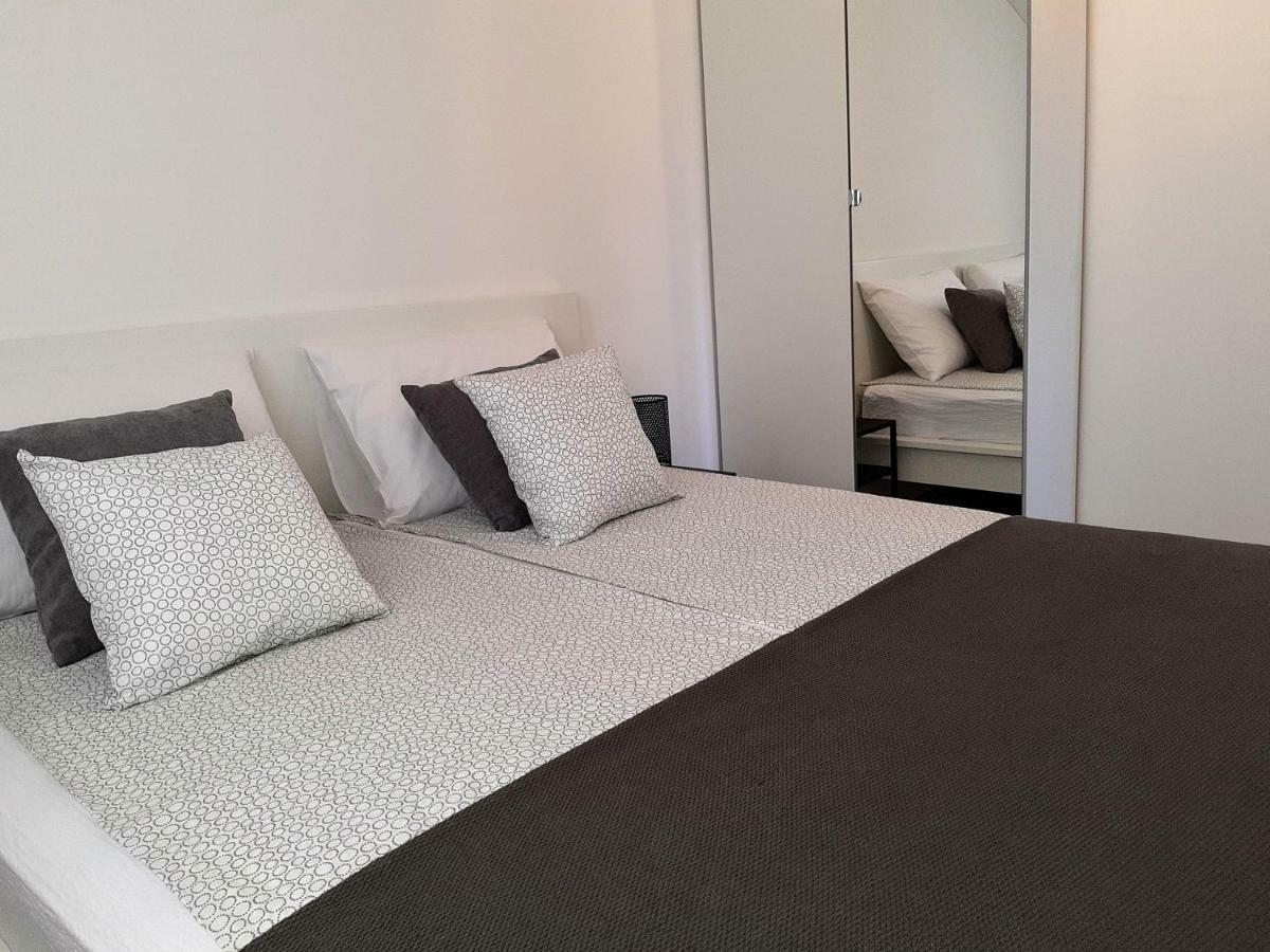 Apartment Pepina Vodice Exteriör bild