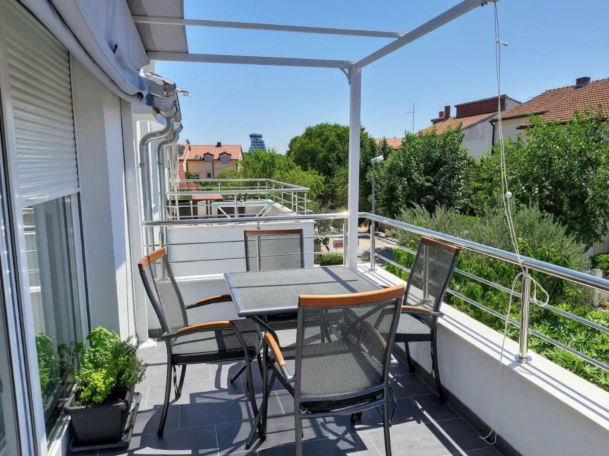 Apartment Pepina Vodice Exteriör bild